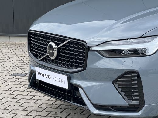 Volvo  XC60 T6 Plug-in hybrid AWD Plus Dark | Trekhaak | Gelaagd Glas | Sportstoelen | Panoramadak | Camera |... ActivLease financial lease