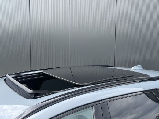 Volvo  XC60 T6 Plug-in hybrid AWD Plus Dark | Trekhaak | Gelaagd Glas | Sportstoelen | Panoramadak | Camera |... ActivLease financial lease