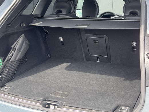 Volvo  XC60 T6 Plug-in hybrid AWD Plus Dark | Trekhaak | Gelaagd Glas | Sportstoelen | Panoramadak | Camera |... ActivLease financial lease