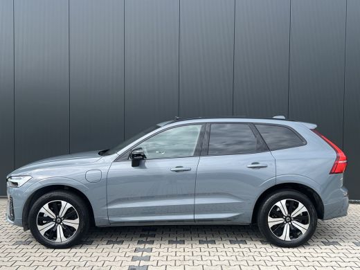 Volvo  XC60 T6 Plug-in hybrid AWD Plus Dark | Trekhaak | Gelaagd Glas | Sportstoelen | Panoramadak | Camera |... ActivLease financial lease