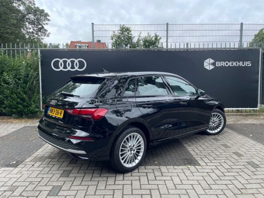 Audi A3 Sportback 30 TFSI Pro Line/17 inch velgen/Apple carplay/Parkeersensoren voor & achter ActivLease financial lease