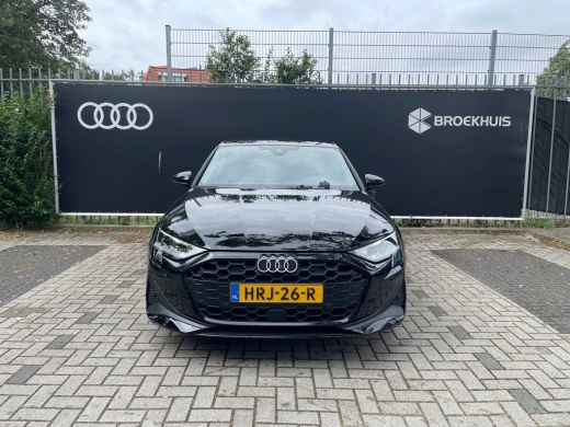 Audi A3 Sportback 30 TFSI Pro Line/17 inch velgen/Apple carplay/Parkeersensoren voor & achter ActivLease financial lease