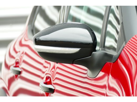 Citroën C3 Citroën 1.2 PURETECH 110PK SHINE / NAVI / CLIMA / LED / PDC / CAMERA / 17" LMV / WINTERPAKKET /BL... ActivLease financial lease