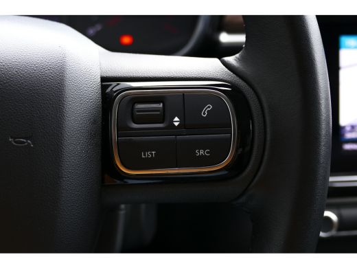 Citroën C3 Citroën 1.2 PURETECH 110PK SHINE / NAVI / CLIMA / LED / PDC / CAMERA / 17" LMV / WINTERPAKKET /BL... ActivLease financial lease