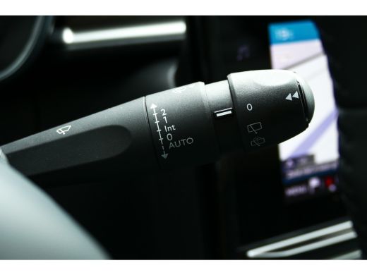 Citroën C3 Citroën 1.2 PURETECH 110PK SHINE / NAVI / CLIMA / LED / PDC / CAMERA / 17" LMV / WINTERPAKKET /BL... ActivLease financial lease