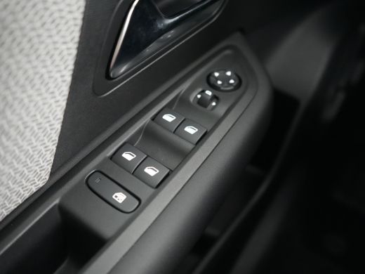 Citroën ë-C4 You 50 kWh | Achterbank in delen neerklapbaar | Apple Carplay/Android Auto|telefoonintegratie pre... ActivLease financial lease