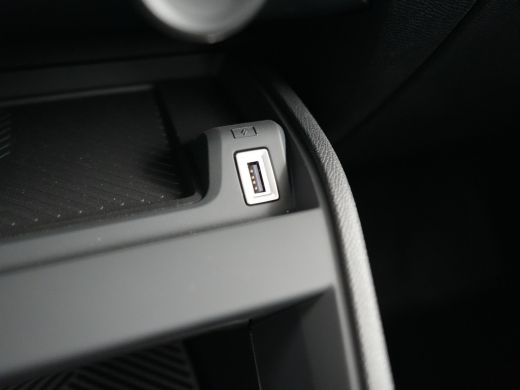 Citroën ë-C4 You 50 kWh | Achterbank in delen neerklapbaar | Apple Carplay/Android Auto|telefoonintegratie pre... ActivLease financial lease