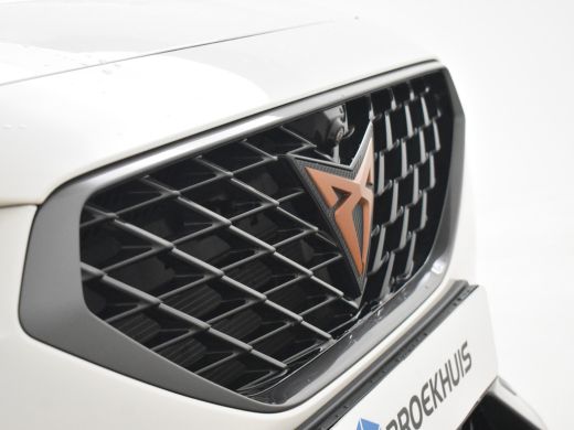 CUPRA Formentor 1.4 TSI e-Hybrid Essential 204pk | 360 camera | Park assist | Stuur + stoelverwarming | Keyless |... ActivLease financial lease