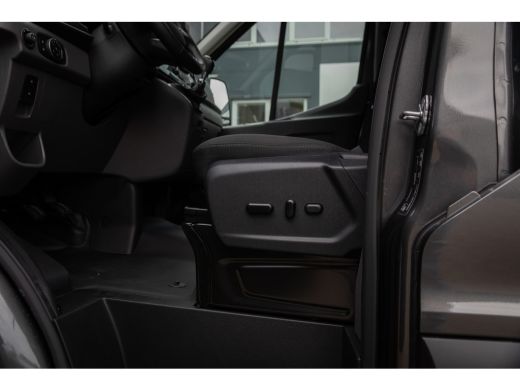 Ford Transit 350 2.0 TDCI L3H2 Limited € 7.250,- voorraadvoordeel | Keyless Entry | Trekhaak | Reservewiel | L... ActivLease financial lease