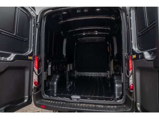 Ford Transit 350 2.0 TDCI L3H2 Limited € 7.250,- voorraadvoordeel | Keyless Entry | Trekhaak | Reservewiel | L... ActivLease financial lease