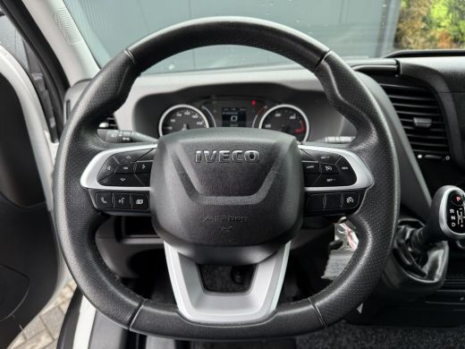 Iveco Daily 35S14 136 PK HI-MATIC AUTOMAAT / L2H3 / 1e EIG. / CRUISE / ECC / CAMERA / OPRIJPLANK / NAVI / 3-Z... ActivLease financial lease
