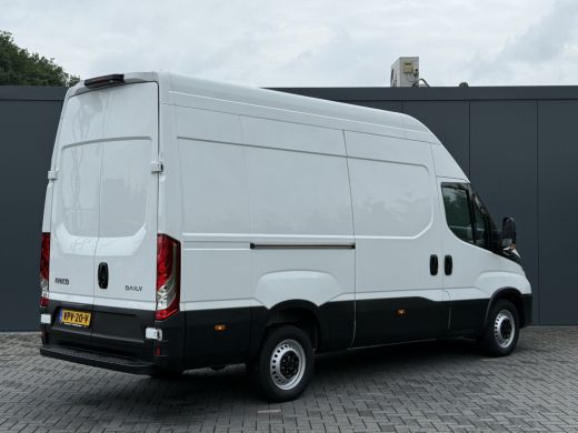 Iveco Daily 35S14 136 PK HI-MATIC AUTOMAAT / L2H3 / 1e EIG. / CRUISE / ECC / CAMERA / OPRIJPLANK / NAVI / 3-Z... ActivLease financial lease