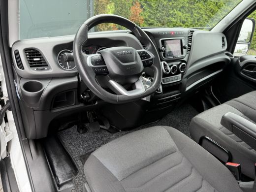 Iveco Daily 35S14 136 PK HI-MATIC AUTOMAAT / L2H3 / 1e EIG. / CRUISE / ECC / CAMERA / OPRIJPLANK / NAVI / 3-Z... ActivLease financial lease
