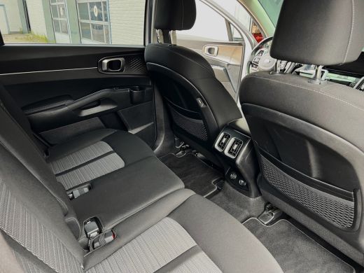 Kia Sorento 1.6 T-GDI Plug-in Hybrid/4WD/7-pers./Adaptive/LED-Matrix/Camera/Virtual/19" ActivLease financial lease