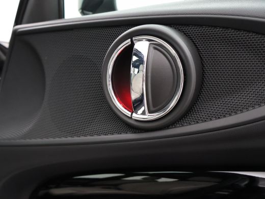 Mini Clubman 1.5 COOPER 136 PK + LEDER EXCLUSIEF | PANORAMA DRAADLOZE APPLE CARPLAY | STOELVERWARMING ActivLease financial lease