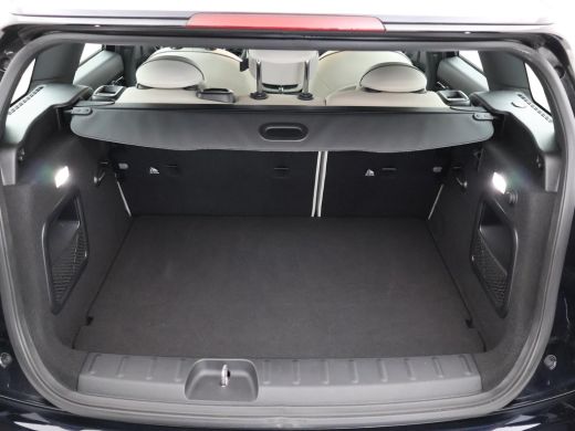 Mini Clubman 1.5 COOPER 136 PK + LEDER EXCLUSIEF | PANORAMA DRAADLOZE APPLE CARPLAY | STOELVERWARMING ActivLease financial lease