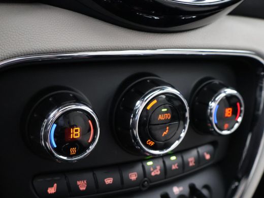 Mini Clubman 1.5 COOPER 136 PK + LEDER EXCLUSIEF | PANORAMA DRAADLOZE APPLE CARPLAY | STOELVERWARMING ActivLease financial lease