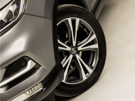 Nissan QASHQAI 1.2 N-Connecta Sport Automaat (PANORAMADAK, NAVIGATIE, 360 CAMERA, KEYLESS, SPORTSTOELEN, PARKEER... ActivLease financial lease