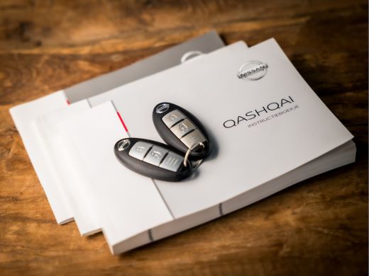 Nissan QASHQAI 1.2 N-Connecta Sport Automaat (PANORAMADAK, NAVIGATIE, 360 CAMERA, KEYLESS, SPORTSTOELEN, PARKEER... ActivLease financial lease