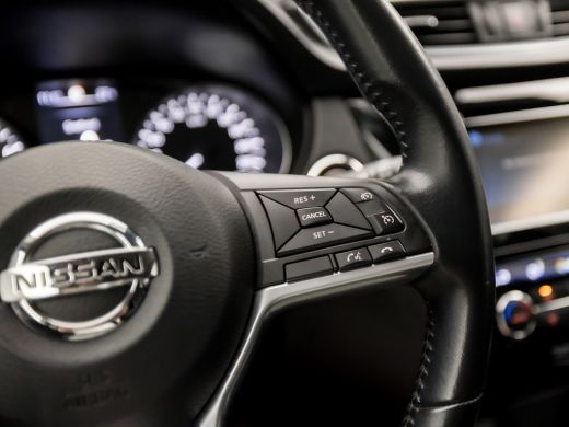 Nissan QASHQAI 1.2 N-Connecta Sport Automaat (PANORAMADAK, NAVIGATIE, 360 CAMERA, KEYLESS, SPORTSTOELEN, PARKEER... ActivLease financial lease