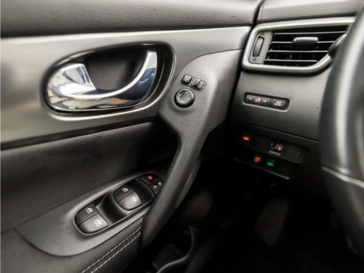 Nissan QASHQAI 1.2 N-Connecta Sport Automaat (PANORAMADAK, NAVIGATIE, 360 CAMERA, KEYLESS, SPORTSTOELEN, PARKEER... ActivLease financial lease