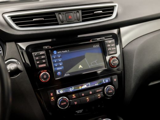 Nissan QASHQAI 1.2 N-Connecta Sport Automaat (PANORAMADAK, NAVIGATIE, 360 CAMERA, KEYLESS, SPORTSTOELEN, PARKEER... ActivLease financial lease