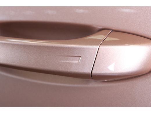 Opel Grandland GS | Draadloze telefoonlader (Inductie) | Elektronische klimaatregeling met twee zones | LED dagr... ActivLease financial lease