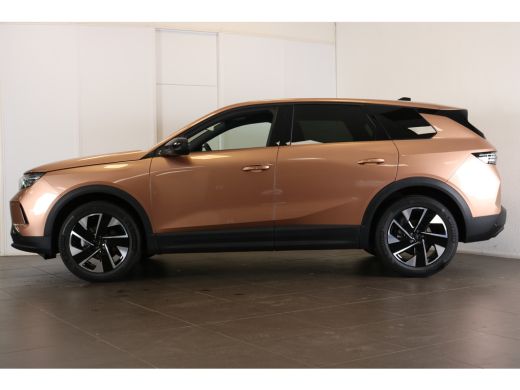 Opel Grandland GS | Draadloze telefoonlader (Inductie) | Elektronische klimaatregeling met twee zones | LED dagr... ActivLease financial lease