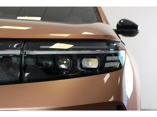 Opel Grandland GS | Draadloze telefoonlader (Inductie) | Elektronische klimaatregeling met twee zones | LED dagr... ActivLease financial lease