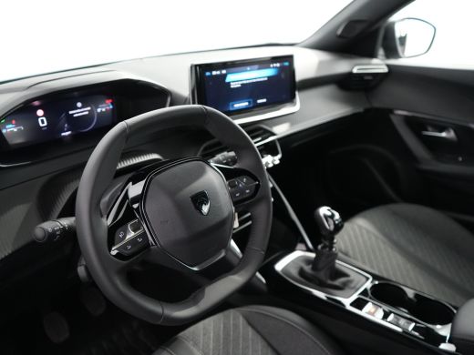 Peugeot 2008 1.2 PureTech 100 Allure | Achterbank in delen neerklapbaar | Achteruitrijcamera | Airco (automati... ActivLease financial lease