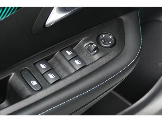 Peugeot 208 1.2 PURETECH 100PK ALLURE PACK / NAVI / LEDER / CLIMA / FULL-LED / PDC / CAMERA / 16" LMV / WINTE... ActivLease financial lease
