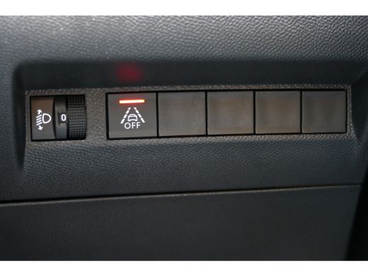 Peugeot 208 1.2 PURETECH 100PK ALLURE PACK / NAVI / LEDER / CLIMA / FULL-LED / PDC / CAMERA / 16" LMV / WINTE... ActivLease financial lease