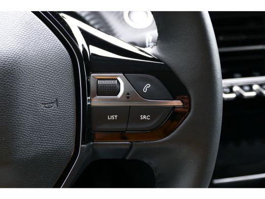 Peugeot 208 1.2 PURETECH 100PK ALLURE PACK / NAVI / LEDER / CLIMA / FULL-LED / PDC / CAMERA / 16" LMV / WINTE... ActivLease financial lease