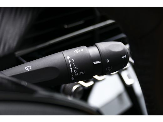 Peugeot 208 1.2 PURETECH 100PK ALLURE PACK / NAVI / LEDER / CLIMA / FULL-LED / PDC / CAMERA / 16" LMV / WINTE... ActivLease financial lease