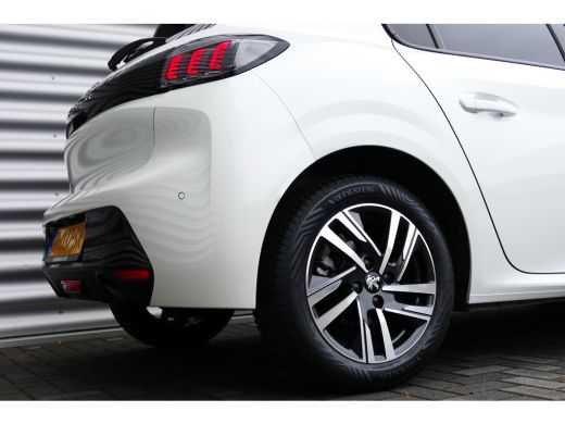 Peugeot 208 1.2 PURETECH 100PK ALLURE PACK / NAVI / LEDER / CLIMA / FULL-LED / PDC / CAMERA / 16" LMV / WINTE... ActivLease financial lease