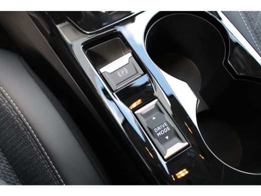Peugeot 208 Hybrid 100 e-DCS6 Allure | Automaat | Navigatie | Camera | Adaptieve cruise control | Mild Hybrid... ActivLease financial lease