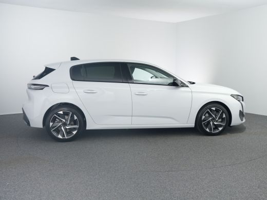 Peugeot 308 Allure | 17" lichtmetalen velgen 'HALONG' | Achteruitrijcamera 180° (Visiopark 1) | Autonomous Em... ActivLease financial lease