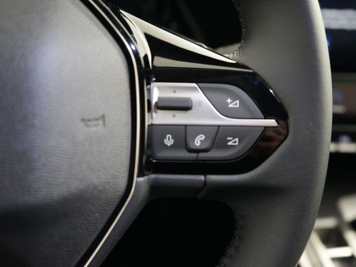Peugeot 308 Allure | 17" lichtmetalen velgen 'HALONG' | Achteruitrijcamera 180° (Visiopark 1) | Autonomous Em... ActivLease financial lease