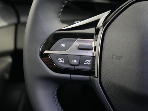 Peugeot 308 Allure | 17" lichtmetalen velgen 'HALONG' | Achteruitrijcamera 180° (Visiopark 1) | Autonomous Em... ActivLease financial lease