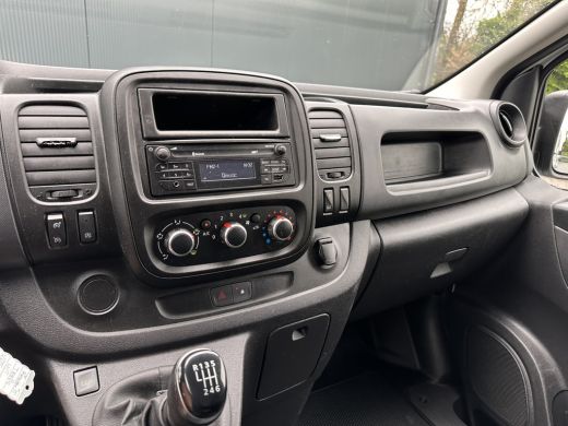 Renault Trafic 2.0 dCi 120 PK / L1H1 / 1e EIG. / 2x SCHUIFDEUR / AIRCO / CRUISE / TREKHAAK ActivLease financial lease