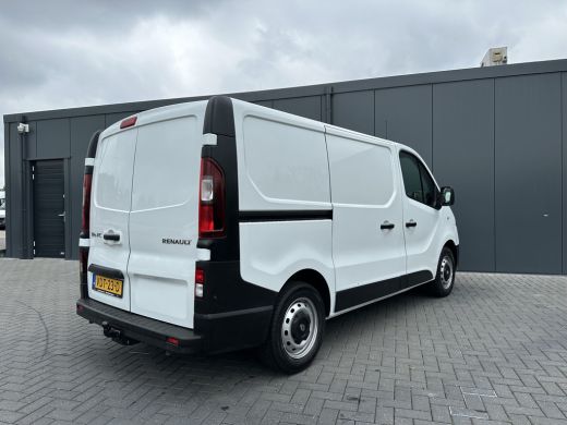 Renault Trafic 2.0 dCi 120 PK / L1H1 / 1e EIG. / 2x SCHUIFDEUR / AIRCO / CRUISE / TREKHAAK ActivLease financial lease