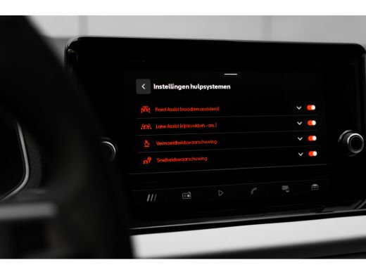 Seat Arona Style | Airconditioning automatisch met 2-zone-temperatuurregeling | Automatisch dimmende binnens... ActivLease financial lease