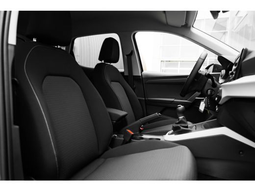 Seat Arona Style | Airconditioning automatisch met 2-zone-temperatuurregeling | Automatisch dimmende binnens... ActivLease financial lease