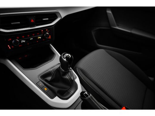 Seat Arona Style | Airconditioning automatisch met 2-zone-temperatuurregeling | Automatisch dimmende binnens... ActivLease financial lease