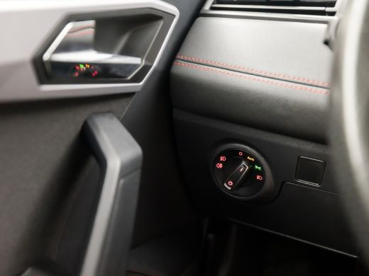 Seat Ibiza 1.0 TSI FR Business Intense (SCHUIFDAK, APPLE CARPLAY, GROOT NAVI, BEATS AUDIO, CAMERA, CLIMATE, ... ActivLease financial lease