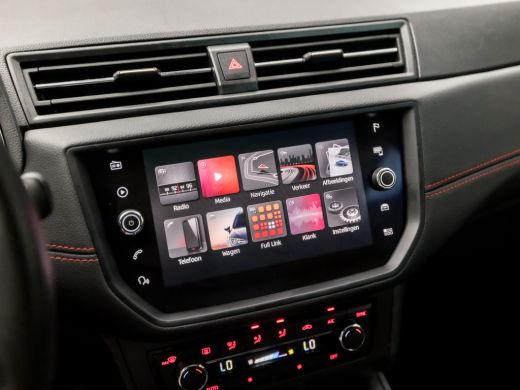 Seat Ibiza 1.0 TSI FR Business Intense (SCHUIFDAK, APPLE CARPLAY, GROOT NAVI, BEATS AUDIO, CAMERA, CLIMATE, ... ActivLease financial lease