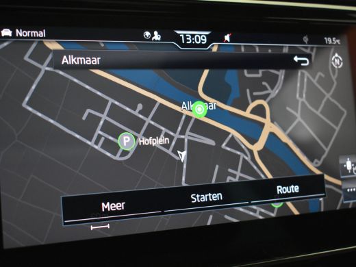 Skoda Superb Combi 1.4 TSI iV Business Edition Plus 218pk Panorama dak | Elektrische stoelen | Keyless | Navig... ActivLease financial lease