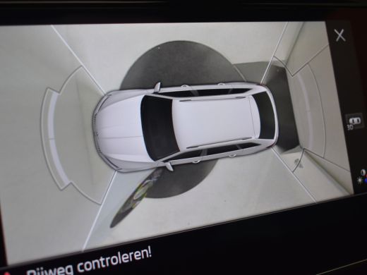 Skoda Superb Combi 1.4 TSI iV Business Edition Plus 218pk Panorama dak | Elektrische stoelen | Keyless | Navig... ActivLease financial lease
