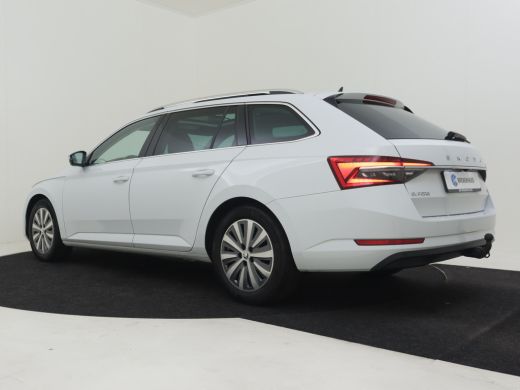 Skoda Superb Combi 1.4 TSI iV Business Edition Plus 218pk Panorama dak | Elektrische stoelen | Keyless | Navig... ActivLease financial lease