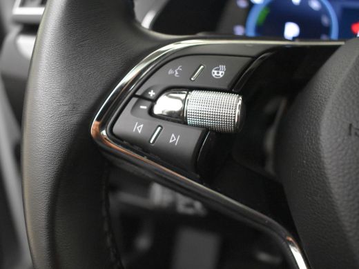 Skoda Superb Combi 1.4 TSI iV Business Edition Plus 218pk Panorama dak | Elektrische stoelen | Keyless | Navig... ActivLease financial lease